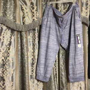 Women’s Light weight Eddie Bauer joggers.